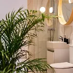 Sympatyczne Z Palma Areka / A With Areka Palm Tree Lägenhet