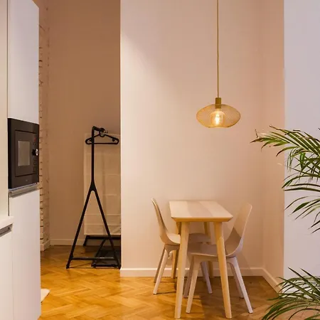 Sympatyczne Z Palma Areka / A With Areka Palm Tree Apartamento Łódź