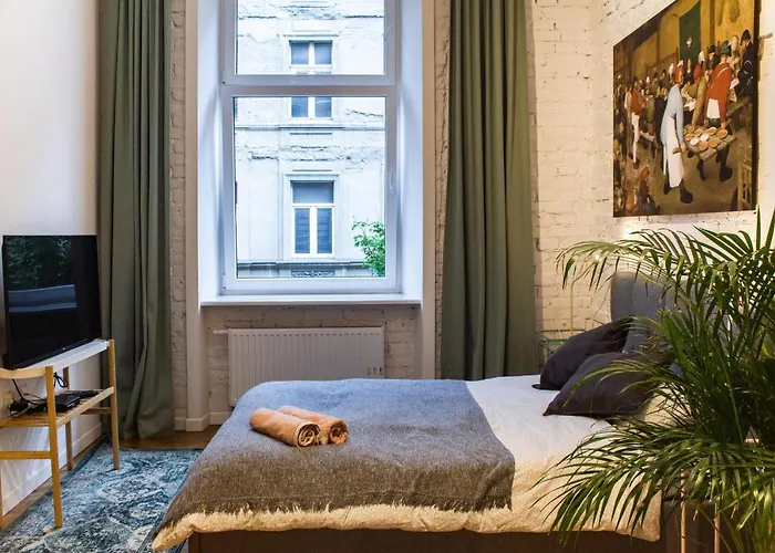 Апартаменти Sympatyczne Z Palma Areka / A With Areka Palm Tree